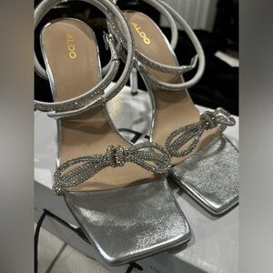 Aldo “Barrona” heel in size 9